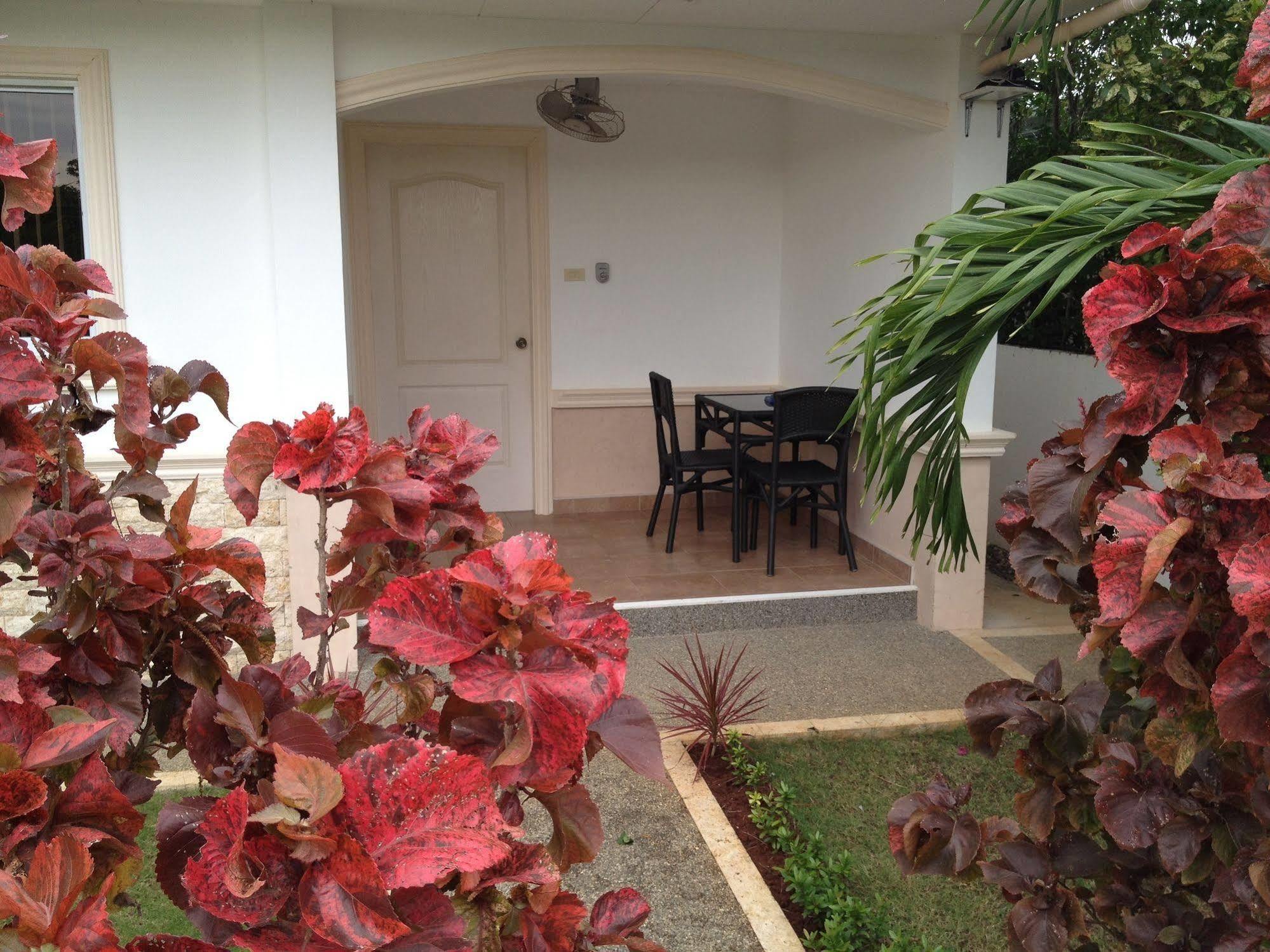 Olivia Resort Serviced Apartments And Bungalows Panglao Exterior foto